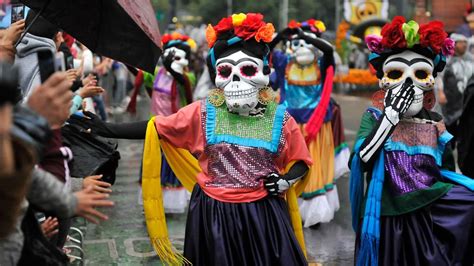  Lễ hội Día de Muertos 2019: Khám Phá Tinh thần Truyền thống và Sự Sống động của Văn hóa Mexico hiện đại thông qua Nghệ thuật của Victor Castillo Meza